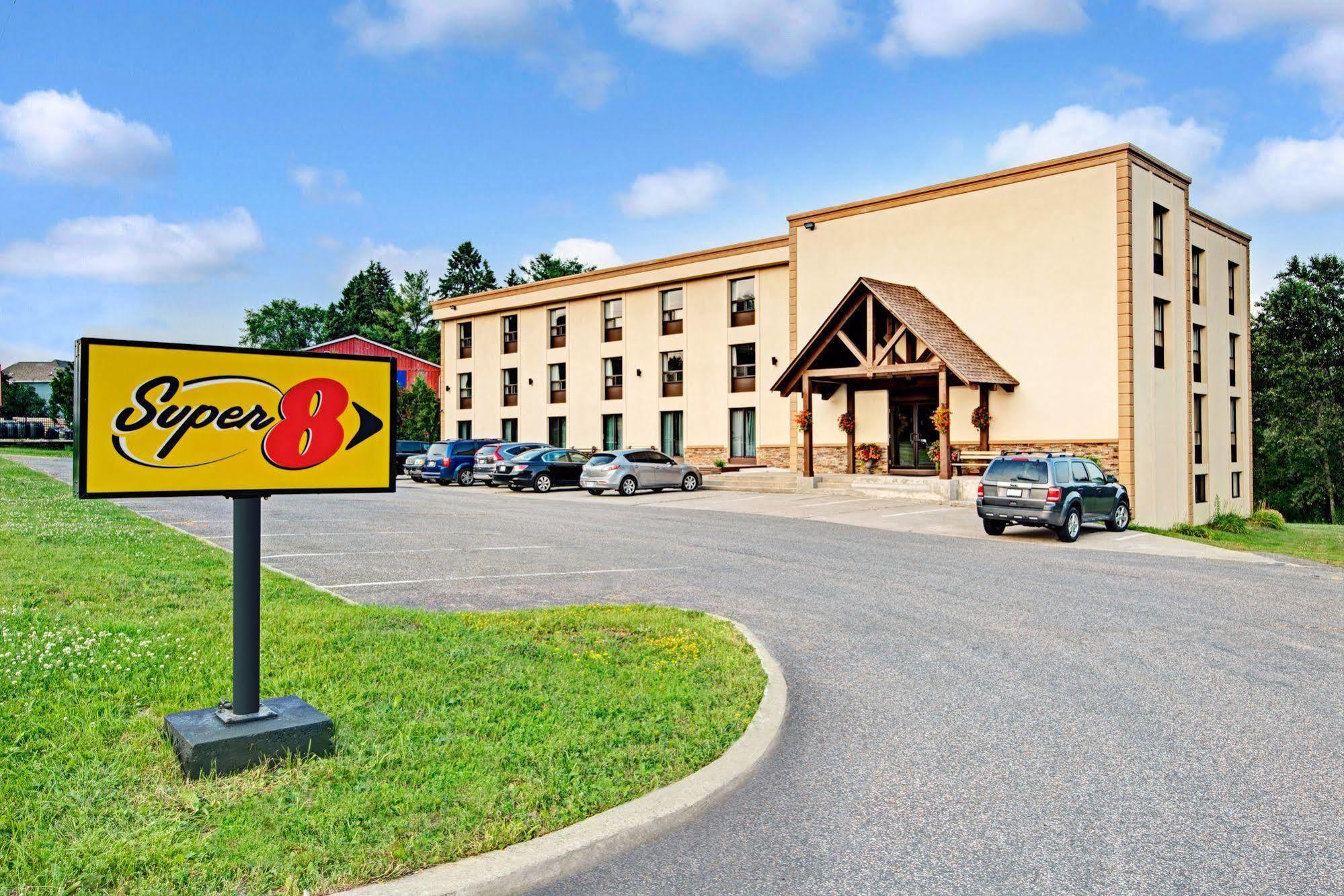 Super 8 Huntsville Bagian luar foto